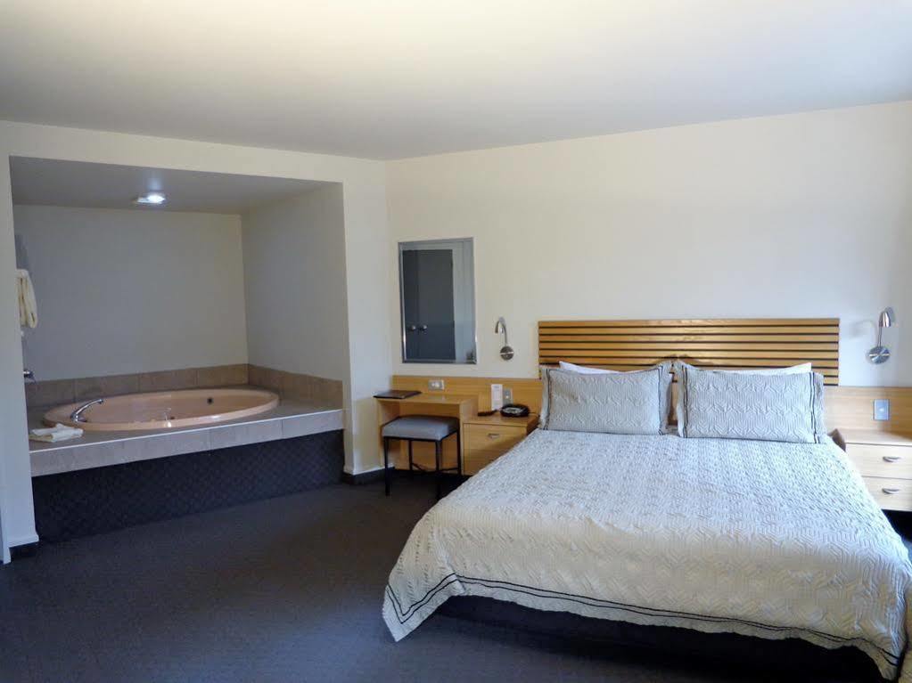 Clearwater Motor Lodge Taupo Exterior foto